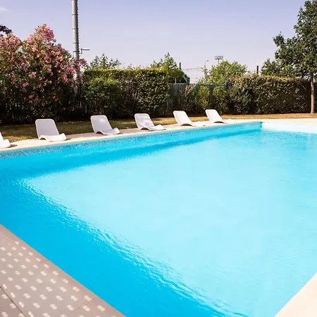 Apart-hotel Residhome Occitania